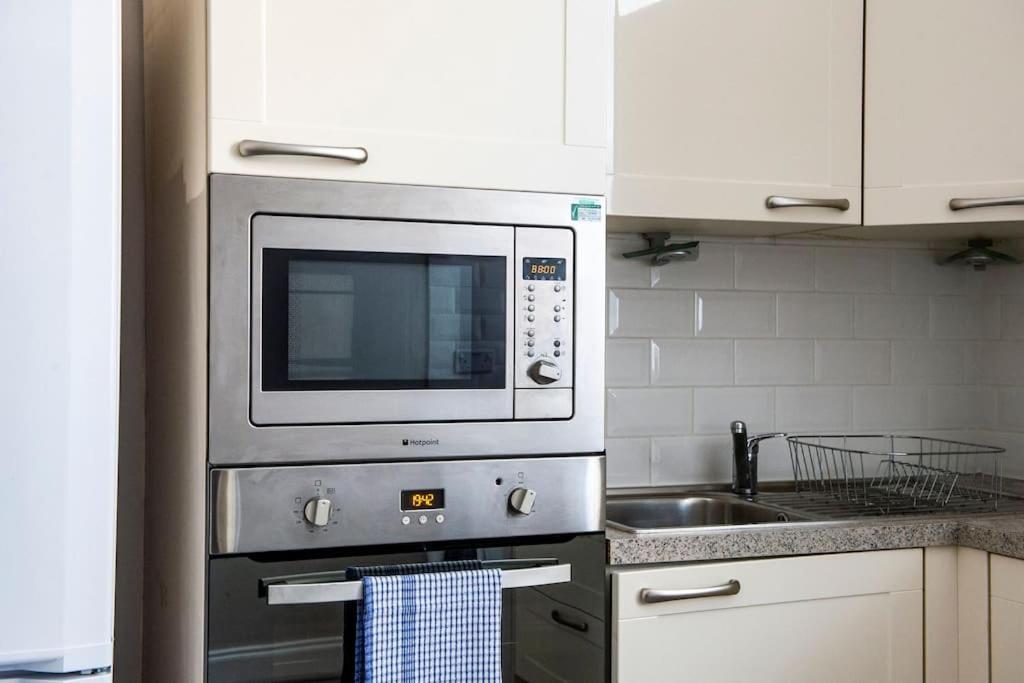 George IV Bridge - Superbly Located 3 Bedroom! Эдинбург Экстерьер фото